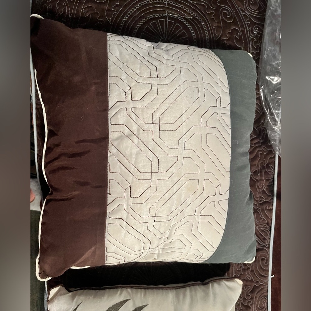 Set of 3 Throw Pillows
